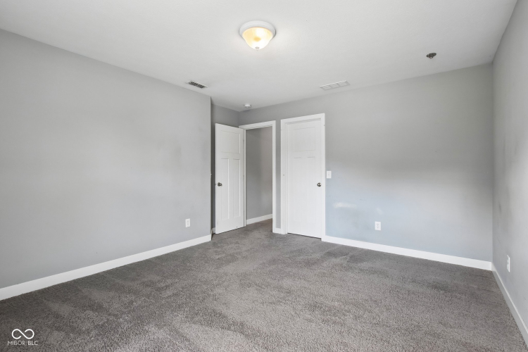 Listing Image 28