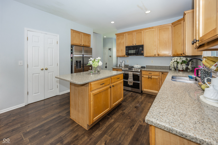 Listing Image 13