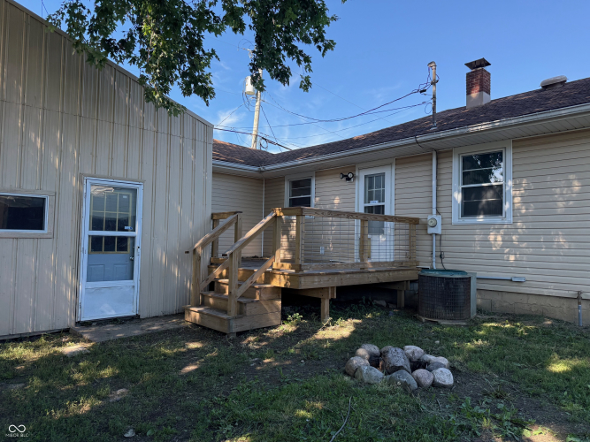 Listing Image 17