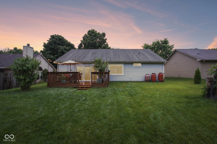Listing Image 4