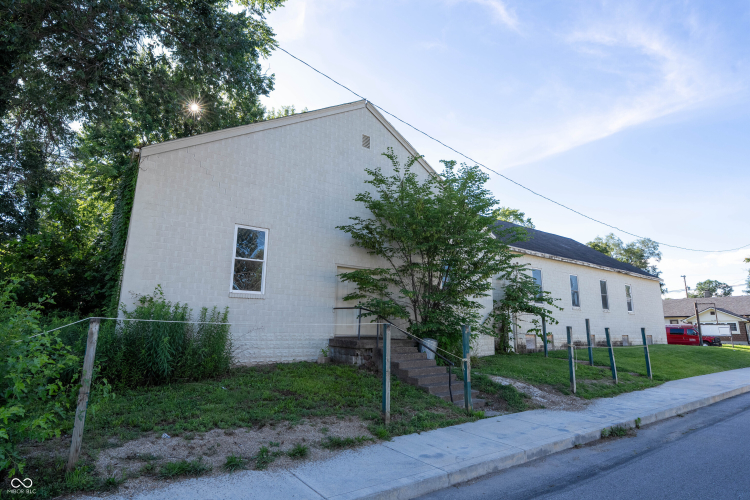 Listing Image 26