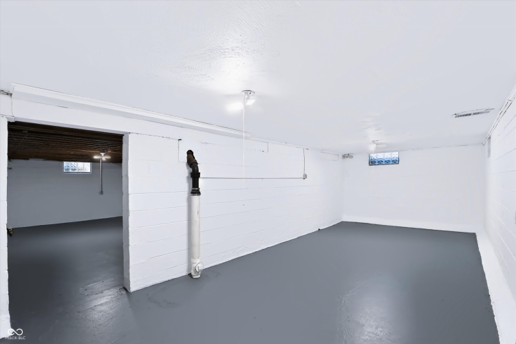 Listing Image 41