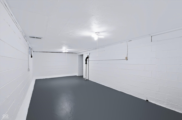 Listing Image 42