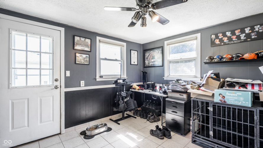 Listing Image 15