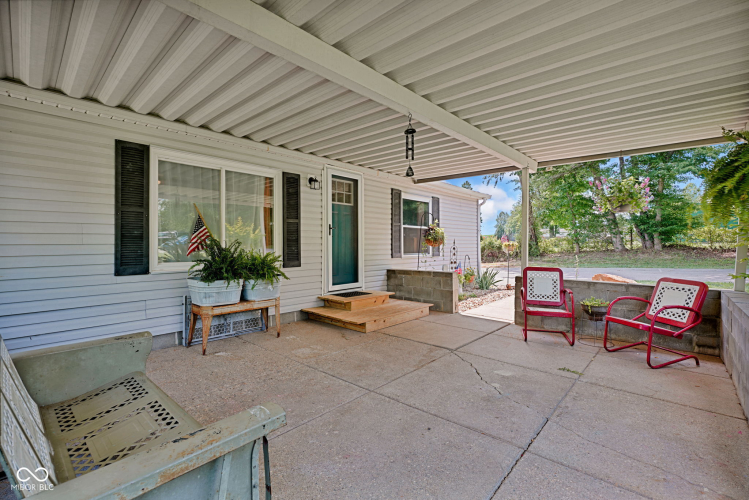 Listing Image 5