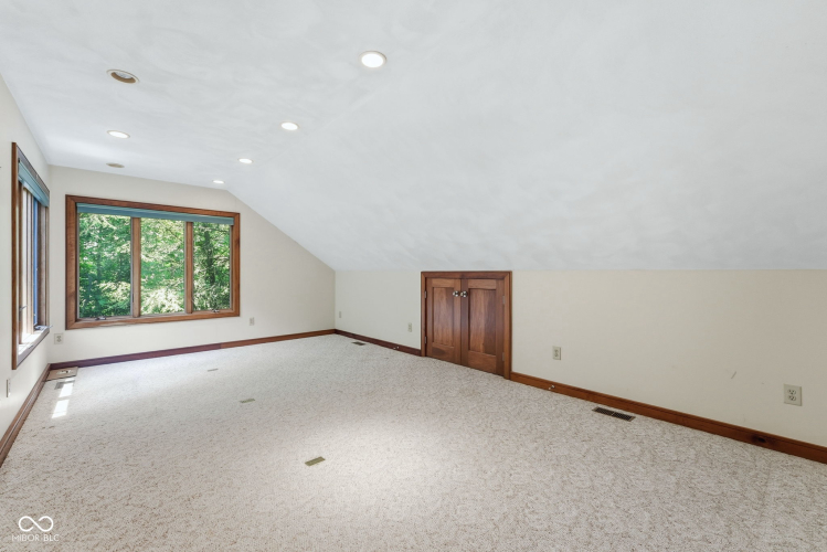 Listing Image 50