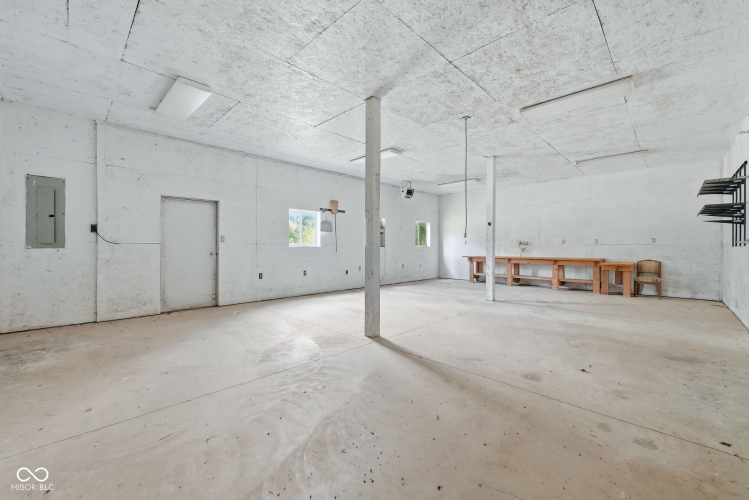 Listing Image 74