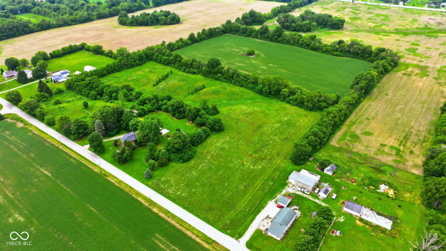 Listing Image 82