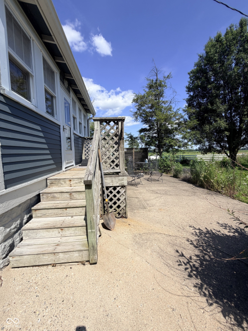 Listing Image 16