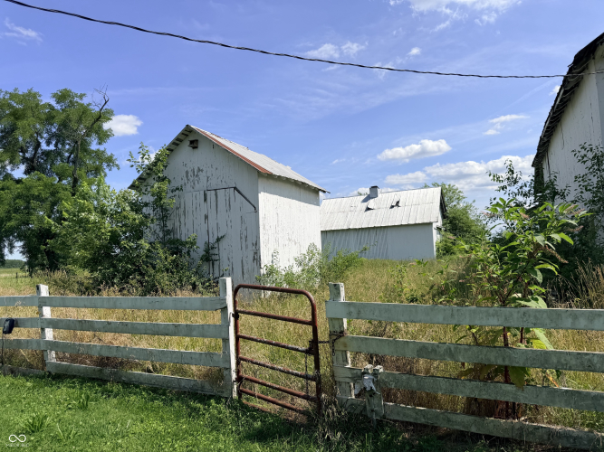 Listing Image 33