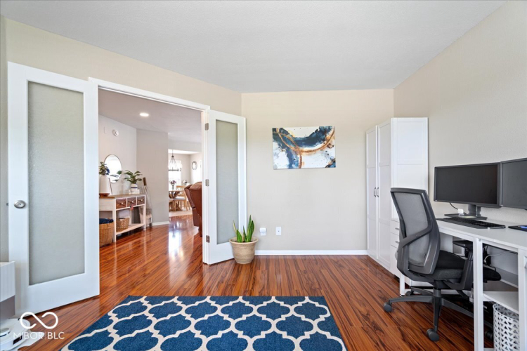 Listing Image 14