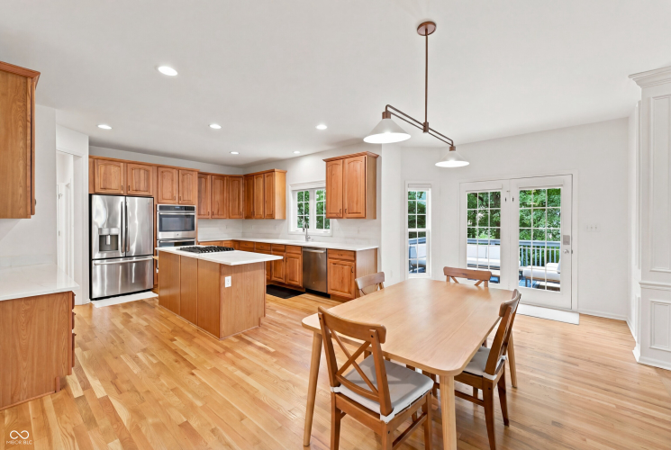Listing Image 12