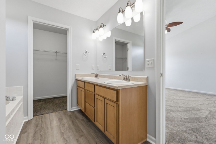Listing Image 55