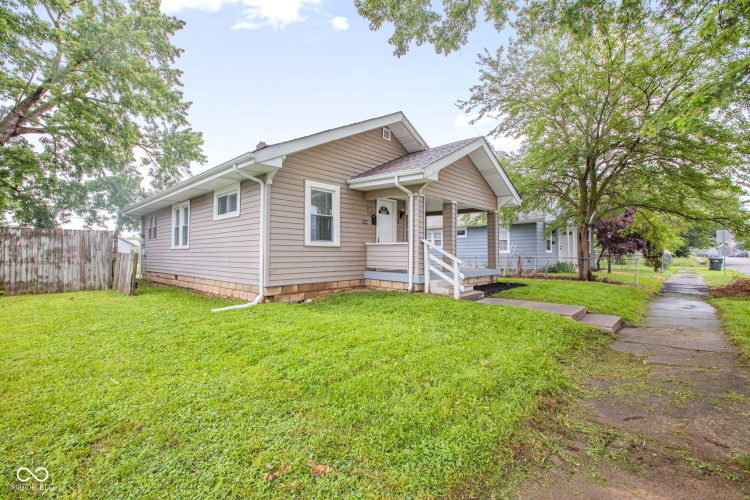 Listing Image 3