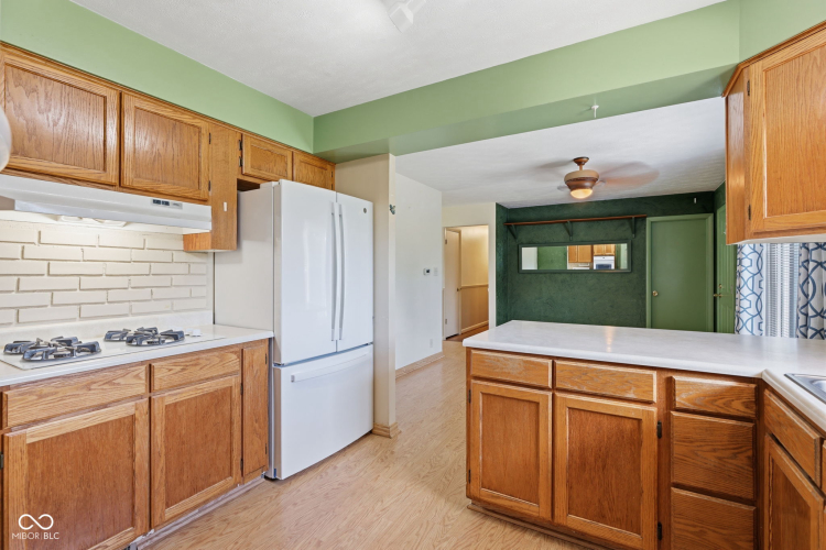 Listing Image 17