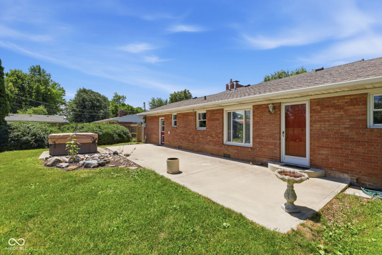 Listing Image 49