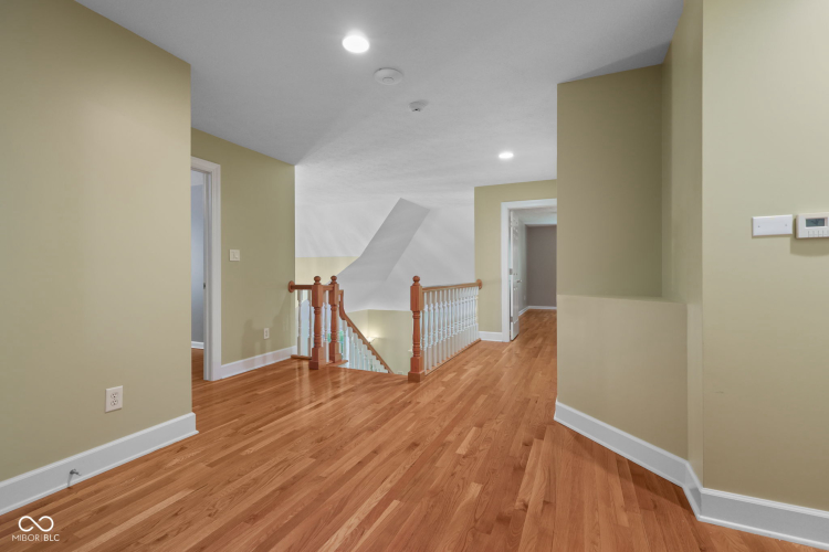 Listing Image 48