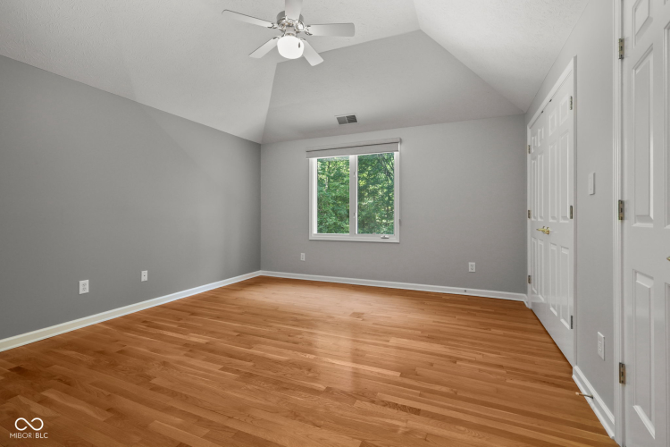 Listing Image 57