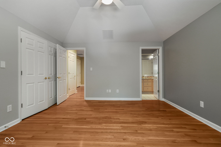 Listing Image 58