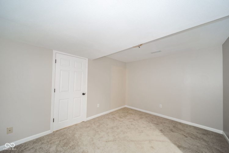 Listing Image 50