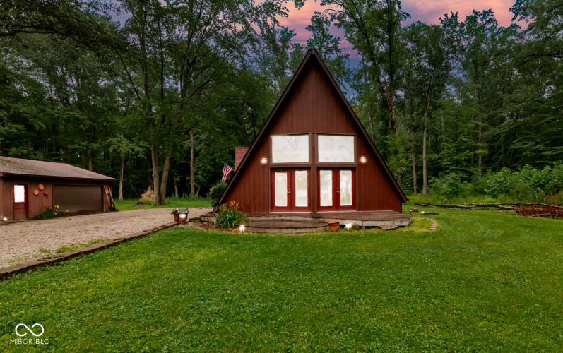 Listing Image 4