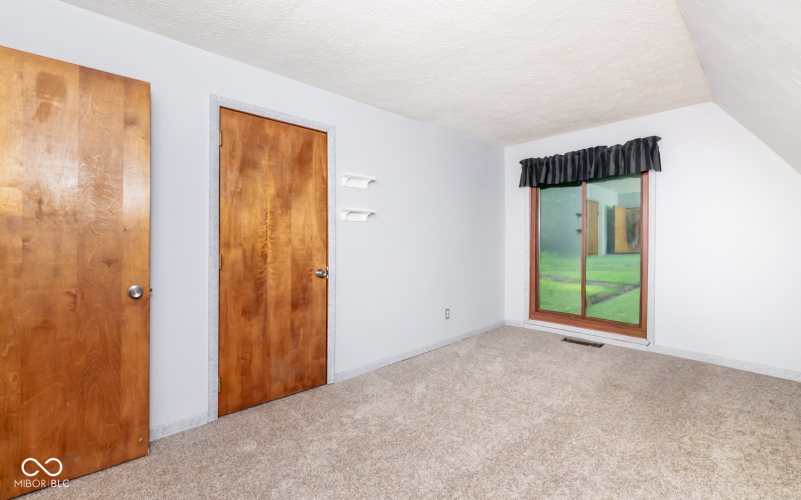 Listing Image 69