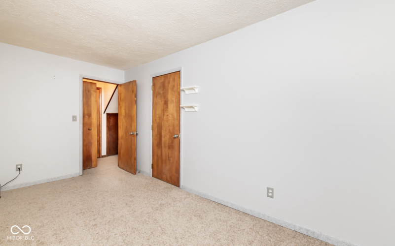 Listing Image 70