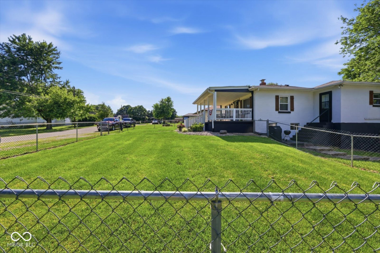 Listing Image 29