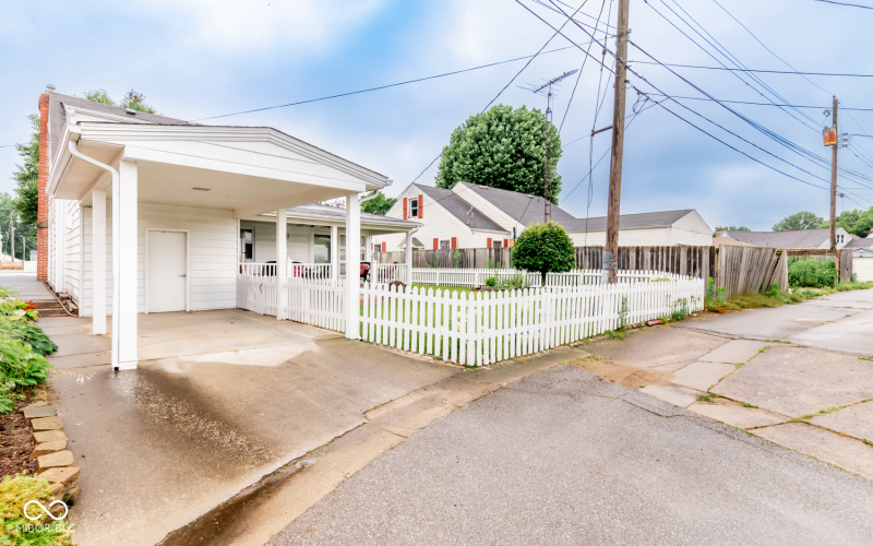 Listing Image 18