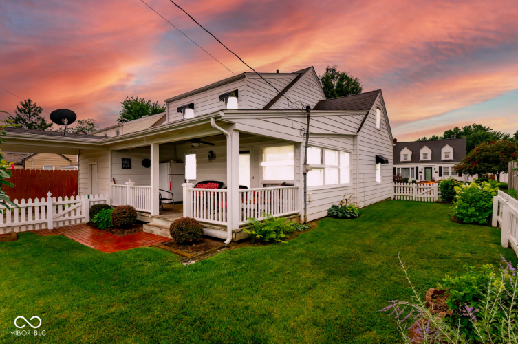 Listing Image 3