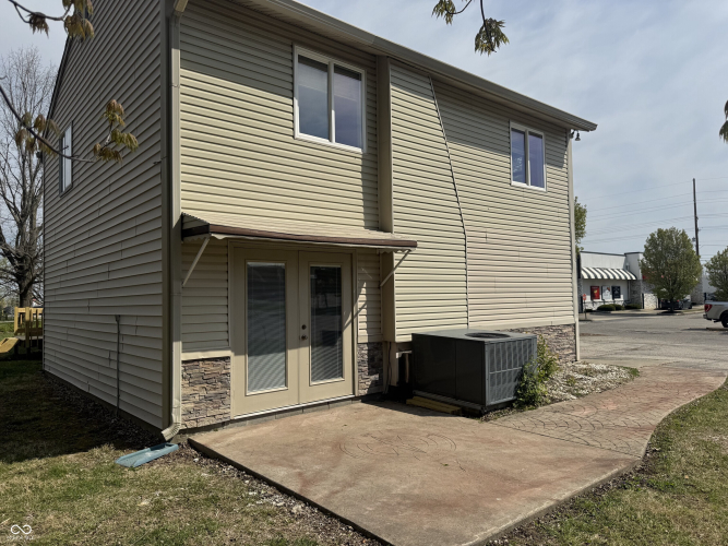 Listing Image 8
