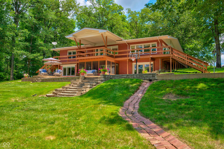 Listing Image 4