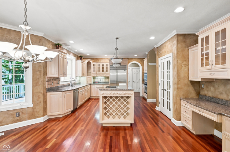 Listing Image 13