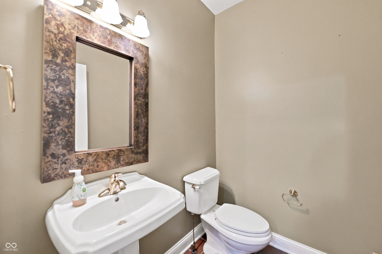 Listing Image 21