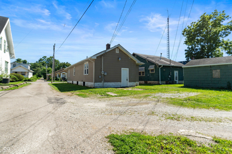 Listing Image 11