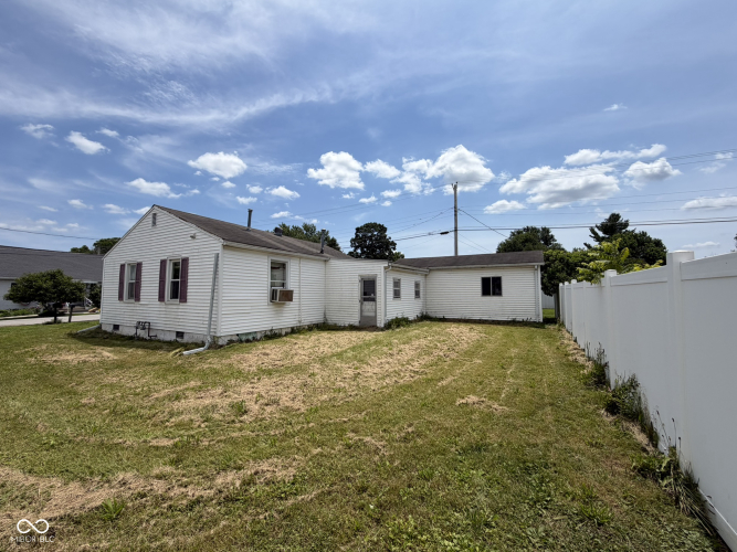 Listing Image 19