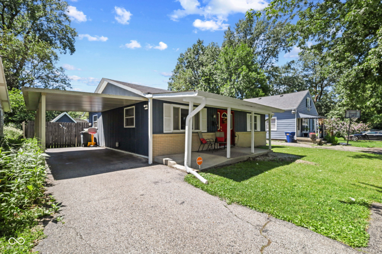 Listing Image 3