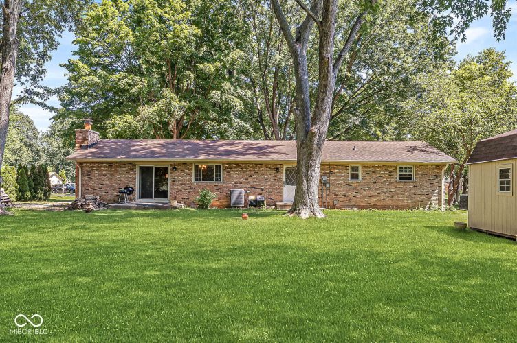 Listing Image 4