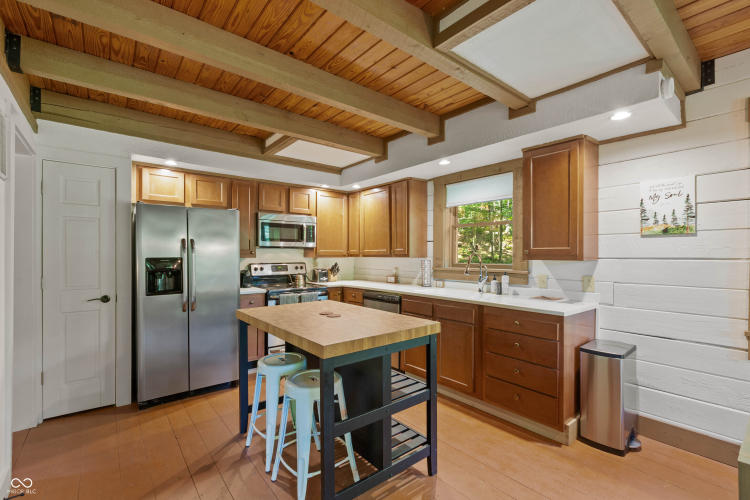 Listing Image 8