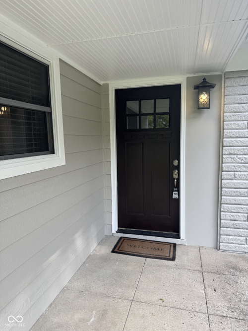 Listing Image 4