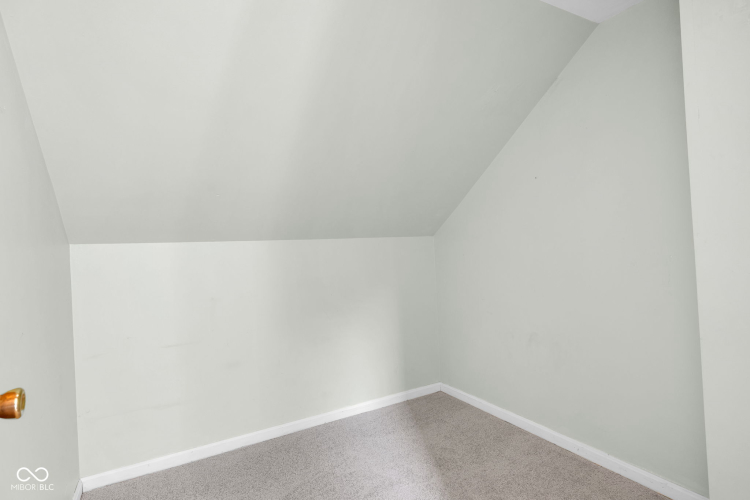 Listing Image 28