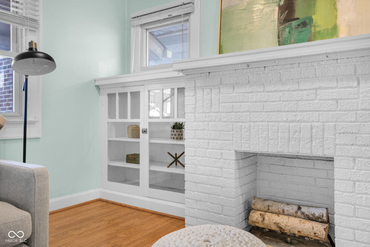 Listing Image 8