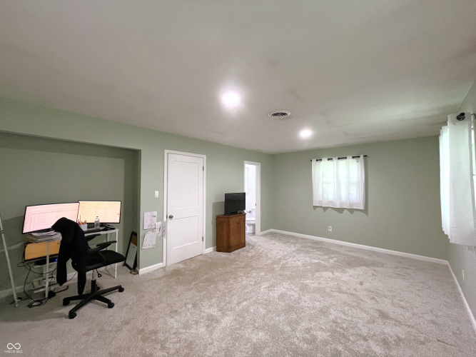 Listing Image 27