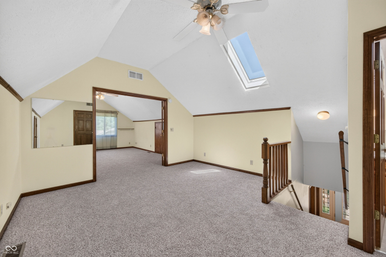 Listing Image 52