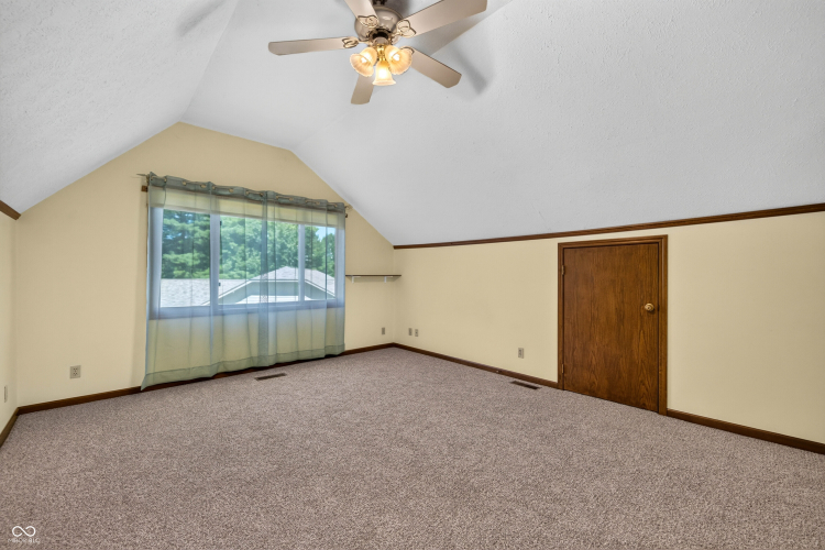 Listing Image 58