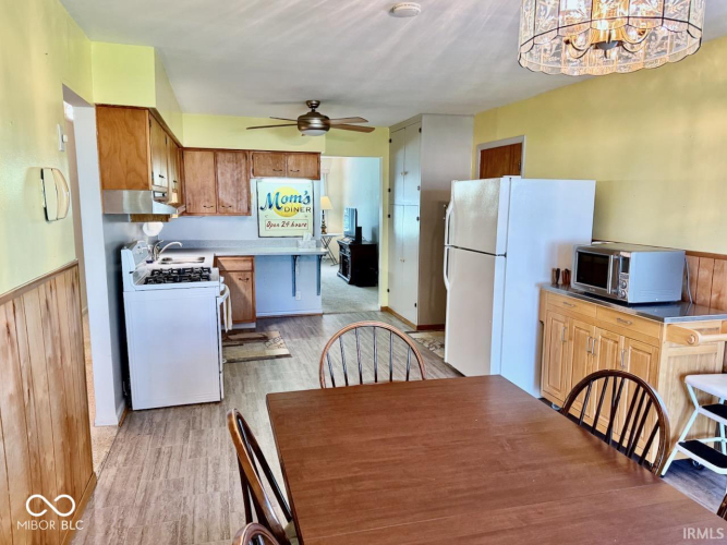 Listing Image 16