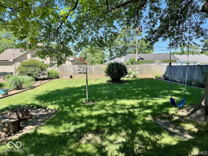 Listing Image 6