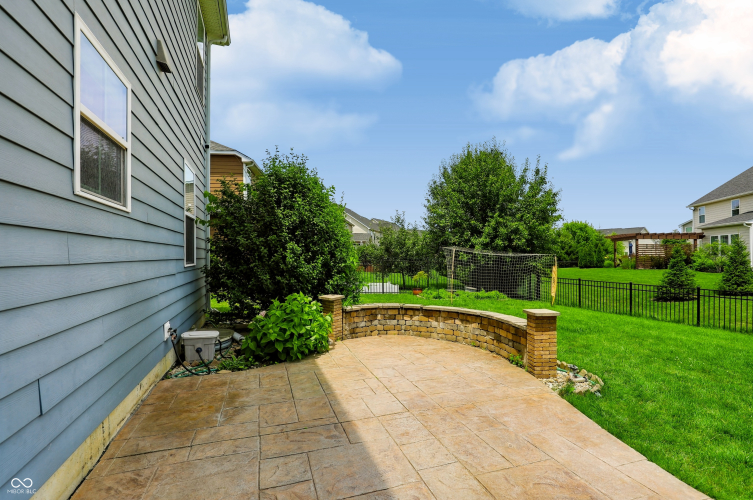 Listing Image 71