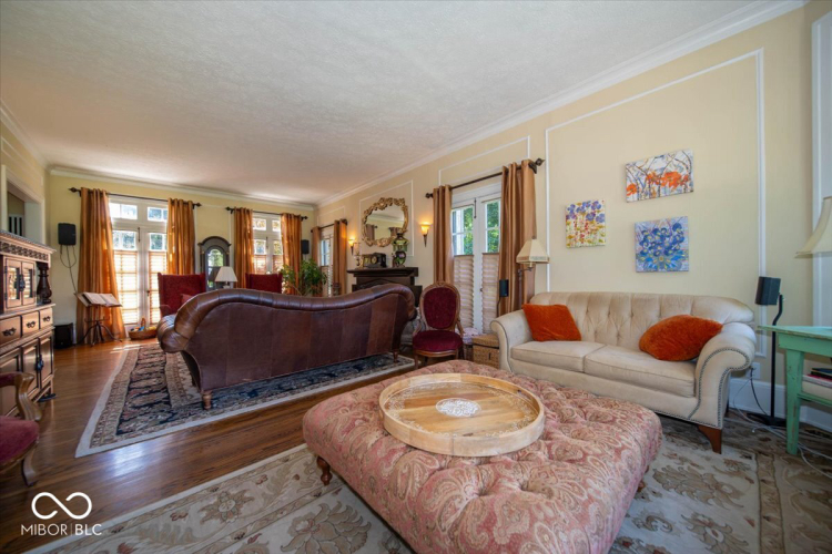 Listing Image 11