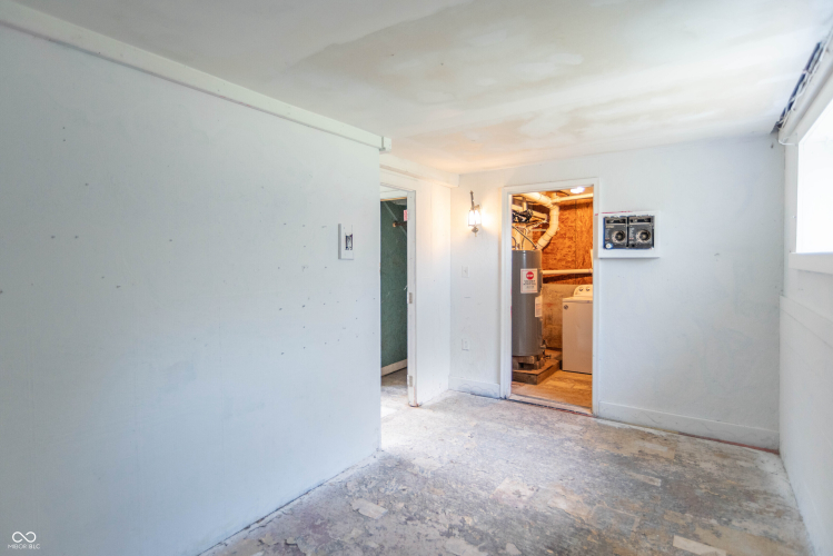 Listing Image 33